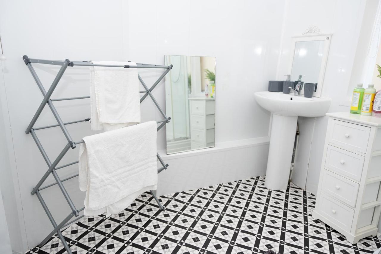 Shortridge Terrace - 1 Apartment Jesmond Luaran gambar
